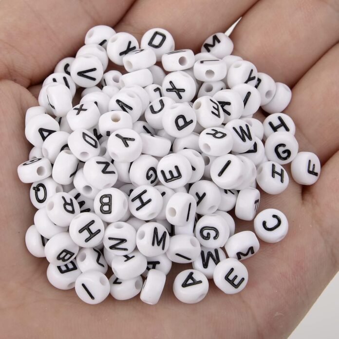 1000pcs 4x7mm Acrylic Black Numbers White Round Alphabet Letter Beads for Jewelry Making,Beads and Bead assortments for Bracelets,Necklaces,Key Chains，Enjoy DIY Fun